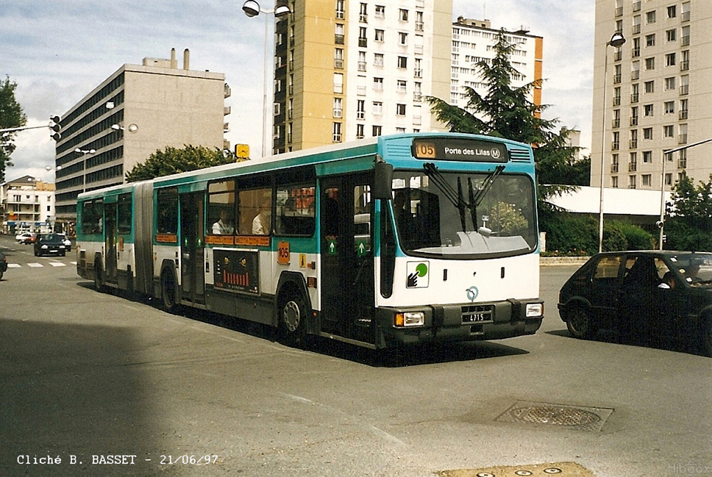 a_105_2.jpg - la 4715 à Noisy le Sec pl Jeanne d'Arc. ©  B. BASSET - Merci à B.BASSET 
