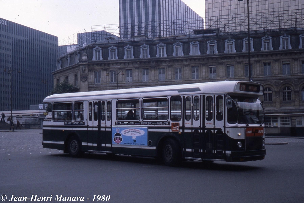 20_jhm-1980-1586---france-paris-ratp-autobus_15046660227_o.jpg - © Jean-Henri Manara - Merci à Jean-Henri Manara