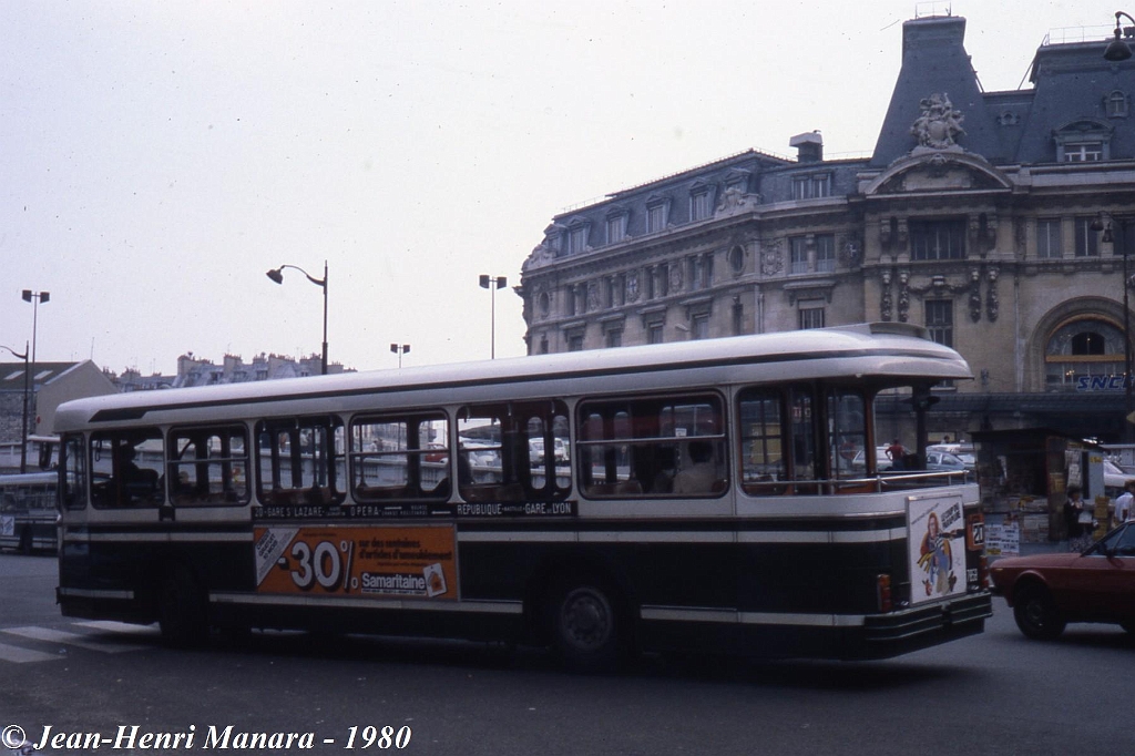 20_jhm-1980-1587---france-paris-ratp-autobus_15232851362_o.jpg - © Jean-Henri Manara - Merci à Jean-Henri Manara