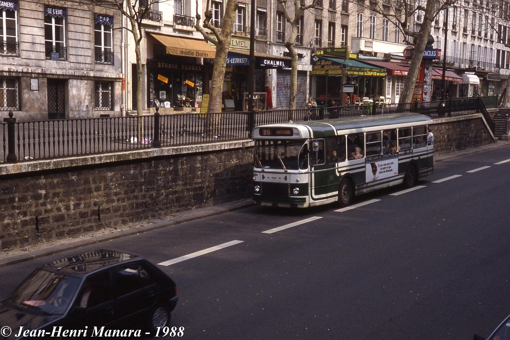 20_jhm-1988-0075---france-paris-ratp-autobus_16664454877_o.jpg - © Jean-Henri Manara - Merci à Jean-Henri Manara