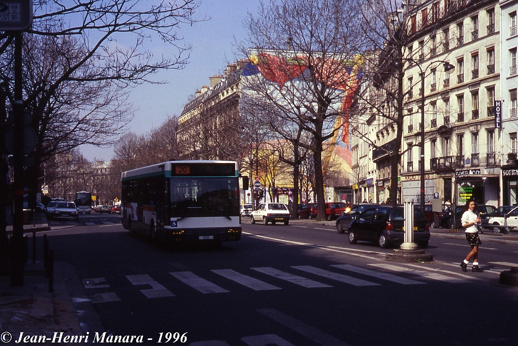 20_jhm-1996-0010---france-paris-ratp-autobus_20577887843_o.jpg - © Jean-Henri Manara - Merci à Jean-Henri Manara