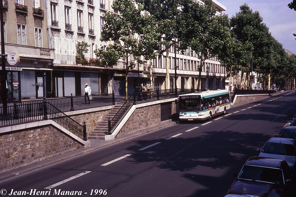 20_jhm-1996-0418---france-paris-ratp-autobus_21198833055_o.jpg - © Jean-Henri Manara - Merci à Jean-Henri Manara