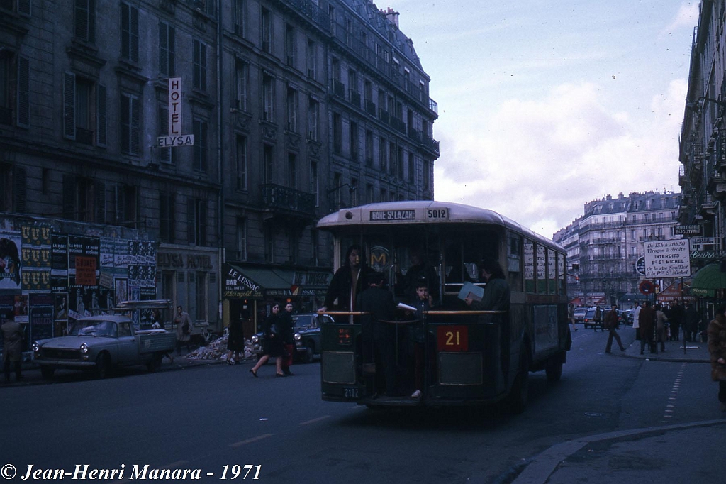 21_jhm-1971-0011---france-paris-ratp-autobus-la-fin-des-tn4-hp-sur-le-21_10081337974_o.jpg - © Jean-Henri Manara - Merci à Jean-Henri Manara