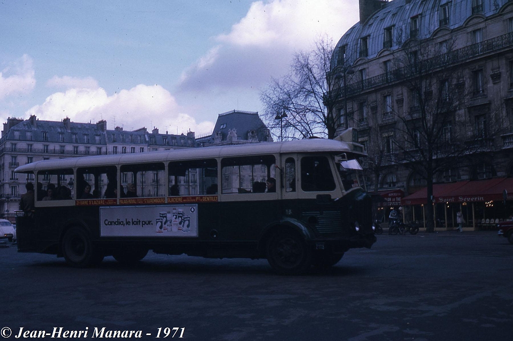 21_jhm-1971-0014---france-paris-ratp-autobus-la-fin-des-tn4-hp-sur-le-21_10081473833_o.jpg - © Jean-Henri Manara - Merci à Jean-Henri Manara