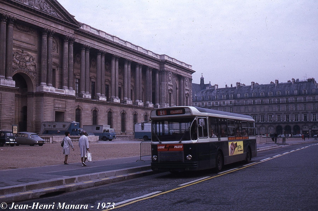 21_jhm-1973-1713---paris-autobus-saviem-sc10_5712643399_o.jpg - © Jean-Henri Manara - Merci à Jean-Henri Manara
