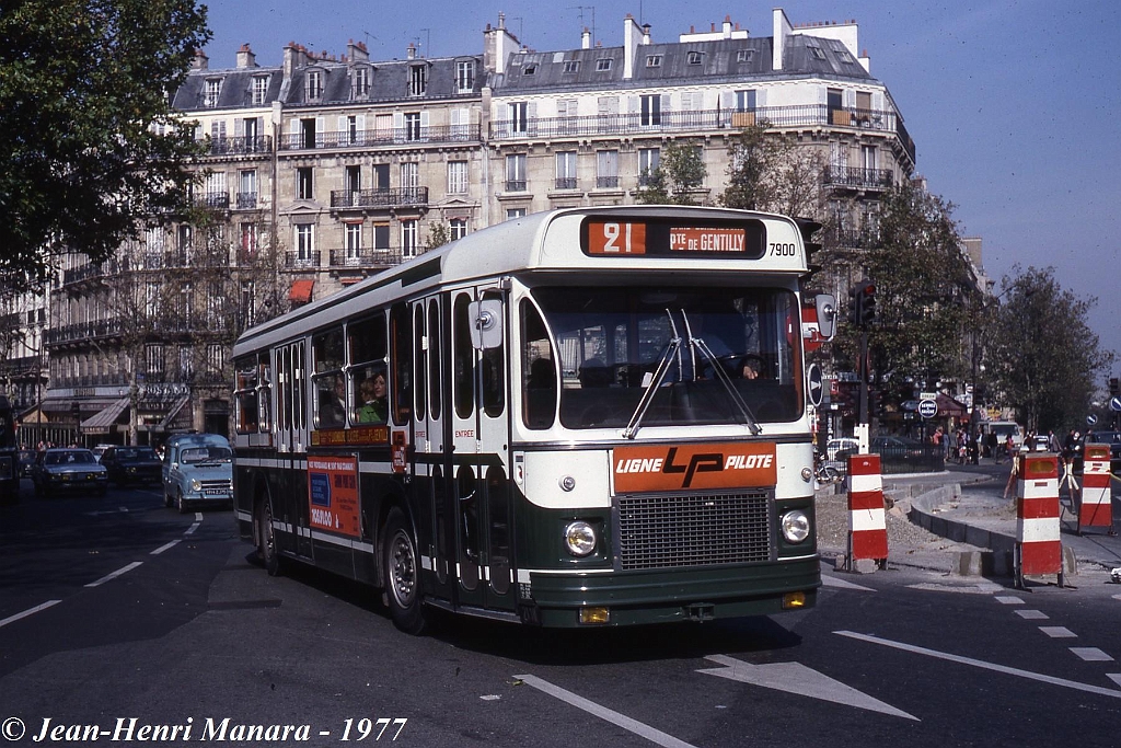 21_jhm-1977-2293---france-paris-ratp-autobus_14614995685_o.jpg - © Jean-Henri Manara - Merci à Jean-Henri Manara