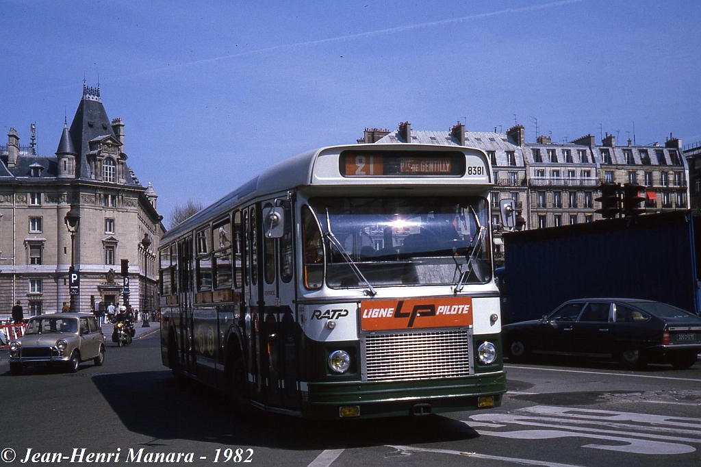 21_jhm-1982-0348---france-paris-ratp-autobus_15762130741_o.jpg - © Jean-Henri Manara - Merci à Jean-Henri Manara