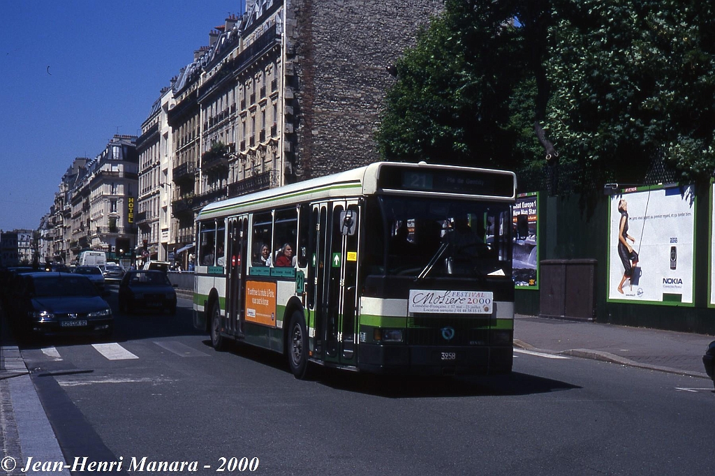 21_jhm-2000-0107---france-paris-ratp-autobus_21719684100_o.jpg - © Jean-Henri Manara - Merci à Jean-Henri Manara
