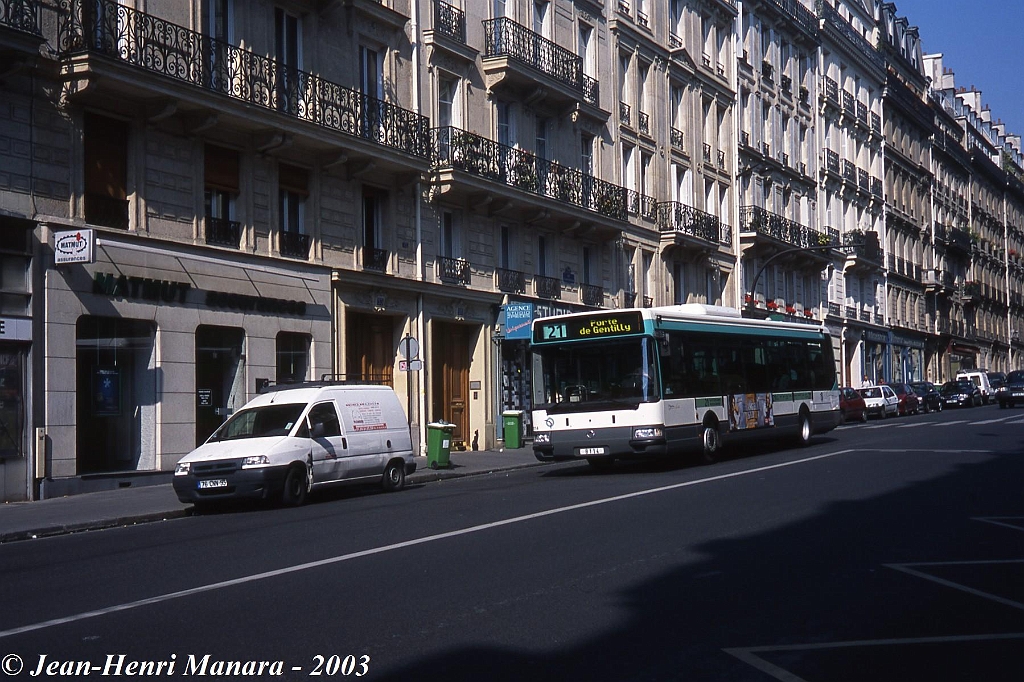 21_jhm-2003-0184---france-paris-ratp-autobus_22430758216_o.jpg - © Jean-Henri Manara - Merci à Jean-Henri Manara