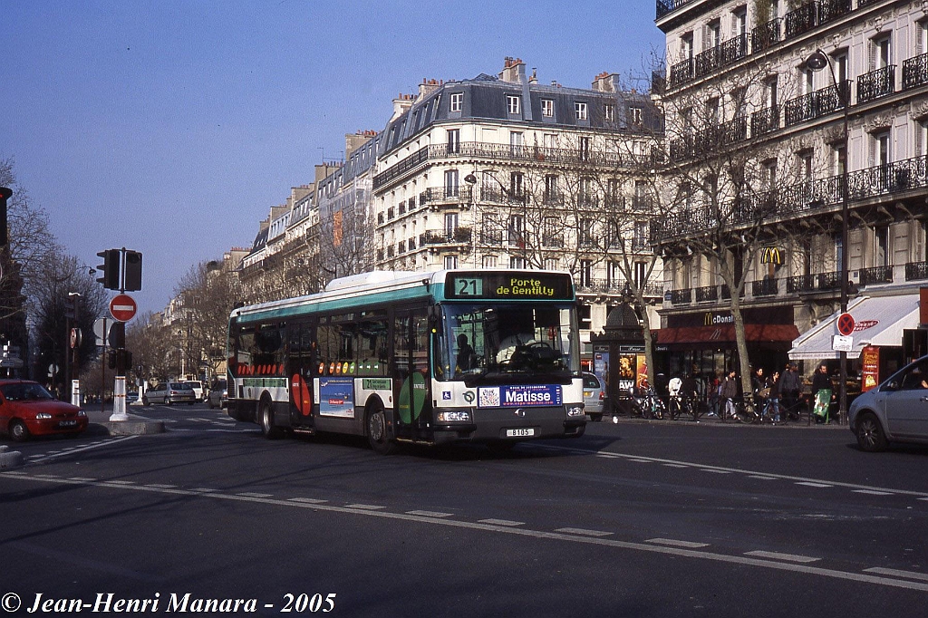 21_jhm-2005-0065---france-paris-ratp-autobus_22975936424_o.jpg - © Jean-Henri Manara - Merci à Jean-Henri Manara