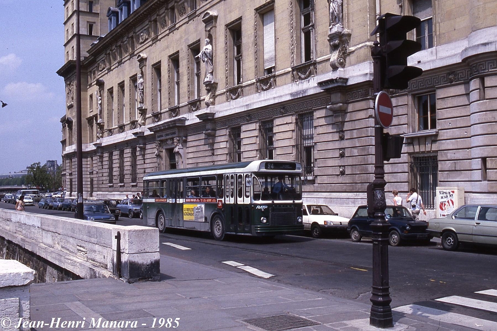 24_jhm-1985-0444---france-paris-ratp-autobus_15796265474_o.jpg - C