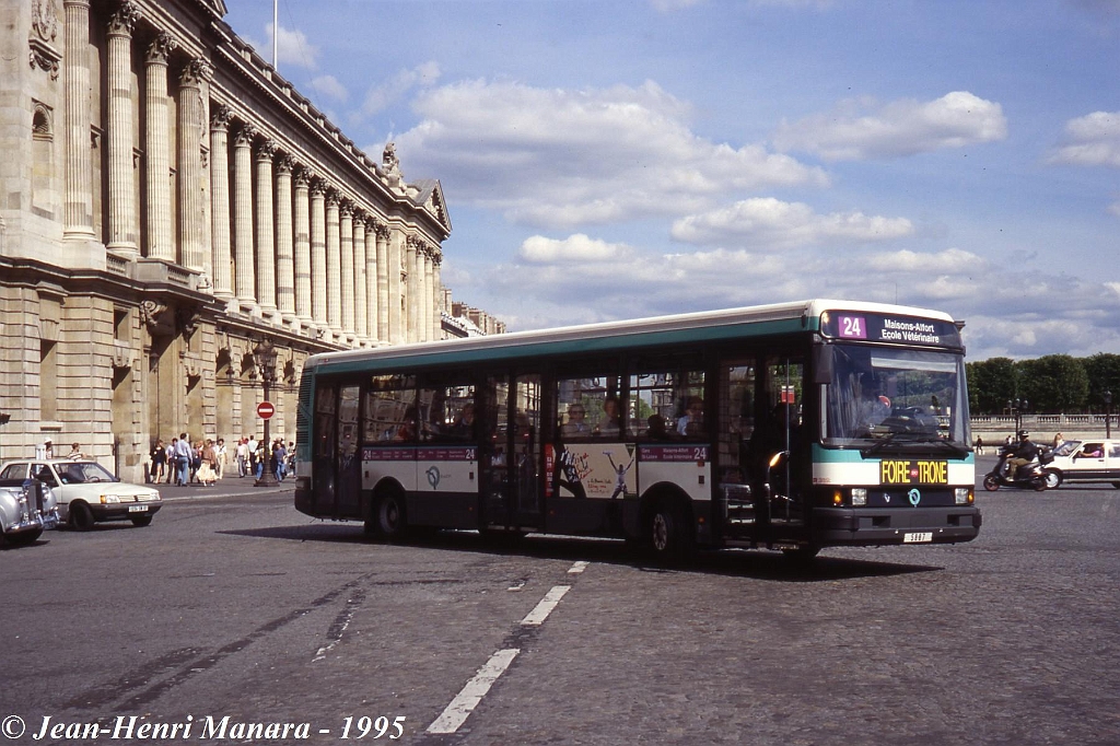 24_jhm-1995-0185---france-paris-ratp-autobus_20404228184_o.jpg - © Jean-Henri Manara - Merci à Jean-Henri Manara