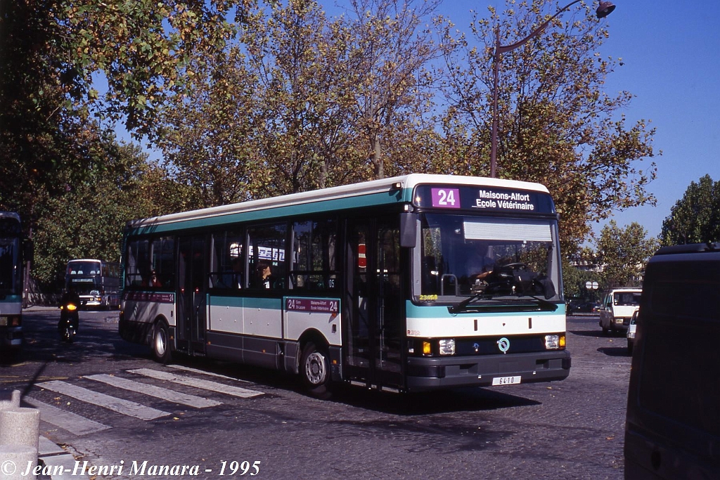 24_jhm-1995-0657---france-paris-ratp-autobus_20840210199_o.jpg - © Jean-Henri Manara - Merci à Jean-Henri Manara