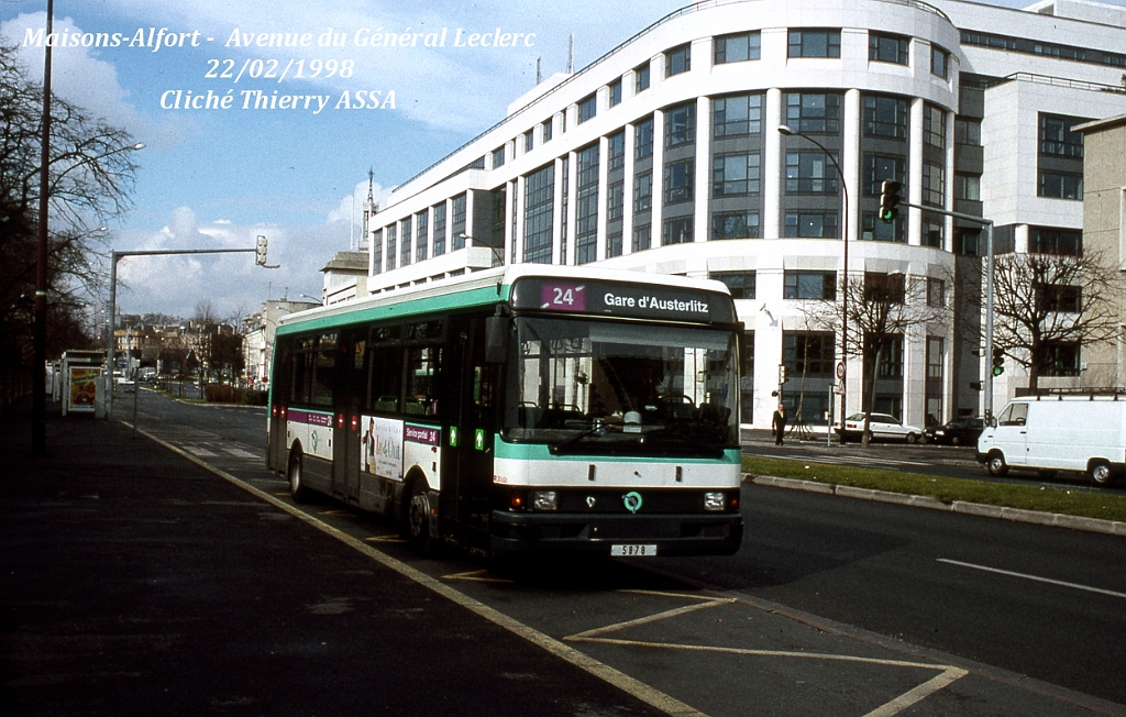 24_thierry assa_1998_12157.jpg - © T. ASSA- Merci à Thierry ASSA