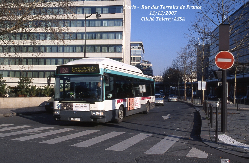 24_thierry assa_2007_21661.jpg - © T. ASSA- Merci à Thierry ASSA