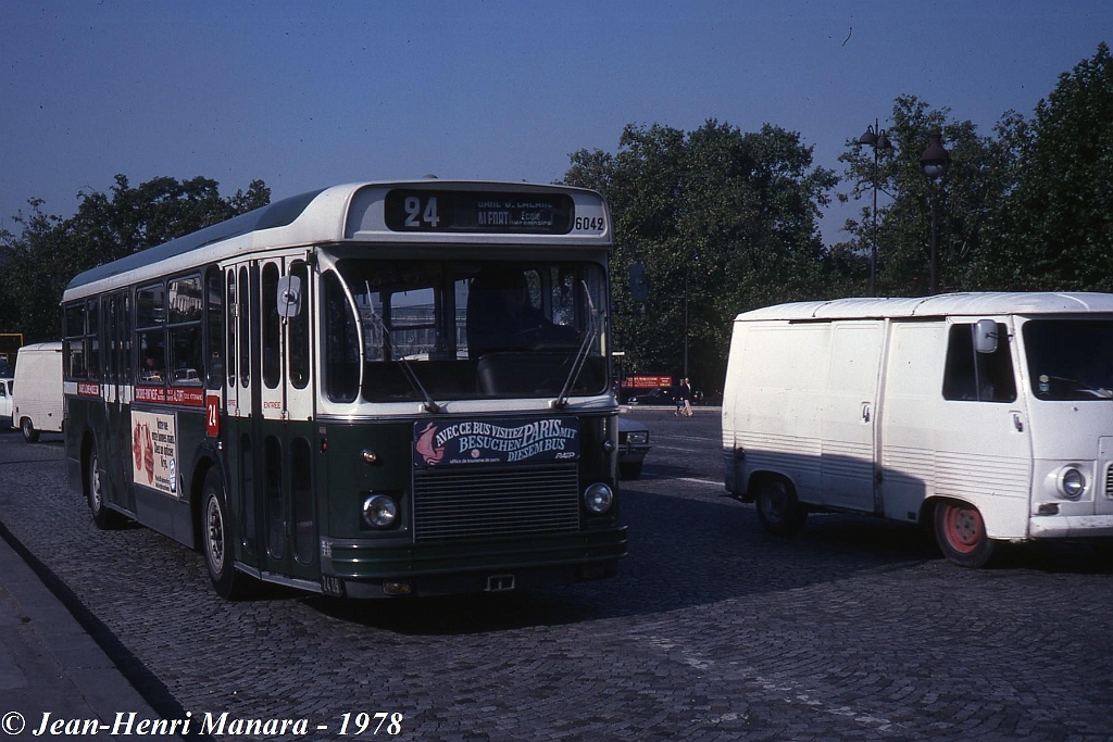 jhm-1978-1748---france-paris-ratp-autobus_14886970312_o.jpg - © Jean-Henri Manara - Merci à Jean-Henri Manara