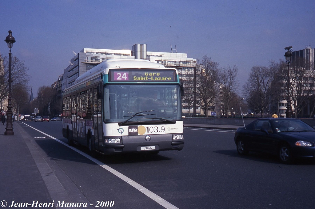 jhm-2000-0008---france-paris-ratp-autobus_21881284806_o.jpg - © Jean-Henri Manara - Merci à Jean-Henri Manara