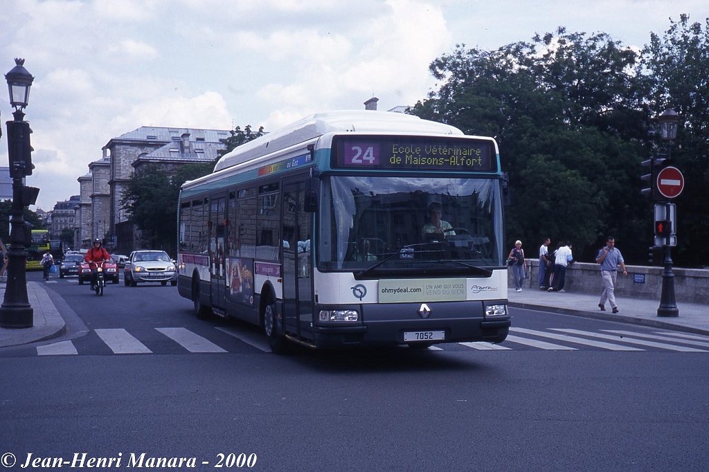 jhm-2000-0152---france-paris-ratp-autobus_21719507570_o.jpg - © Jean-Henri Manara - Merci à Jean-Henri Manara
