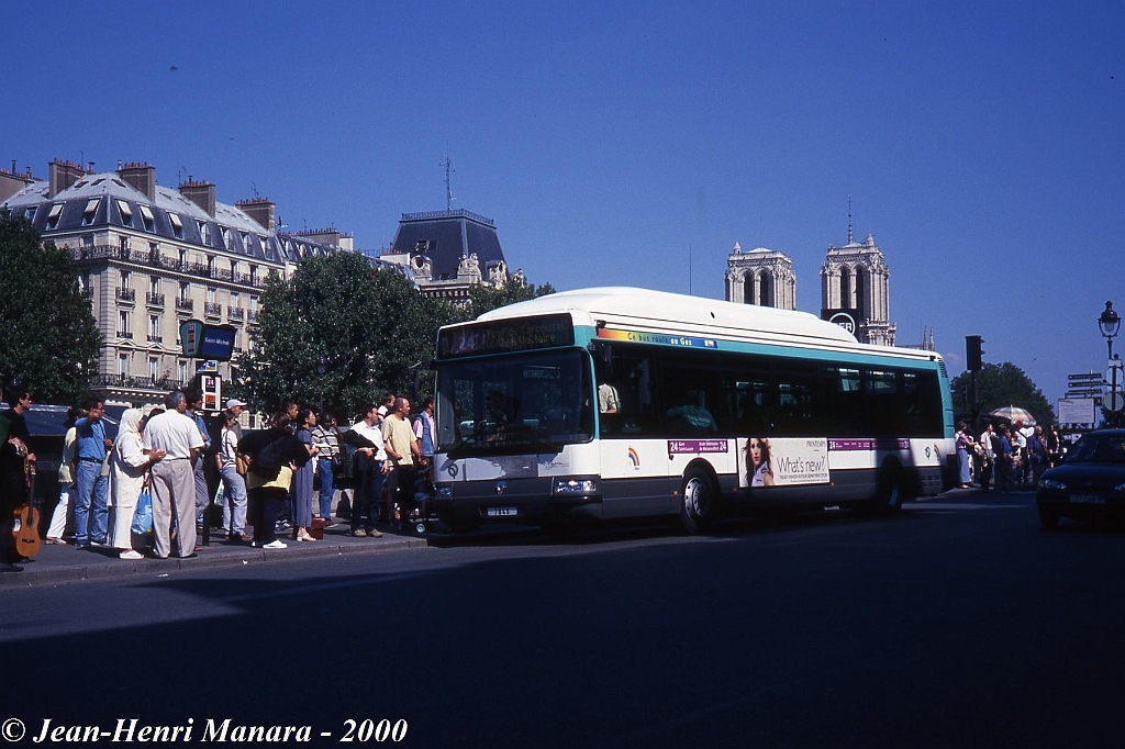 jhm-2000-0178---france-paris-ratp-autobus_21719539490_o.jpg - © Jean-Henri Manara - Merci à Jean-Henri Manara