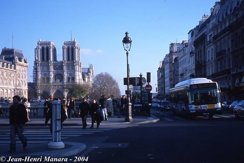 jhm-2004-0323---france-paris-ratp-autobus_22046739733_o.jpg - © Jean-Henri Manara - Merci à Jean-Henri Manara
