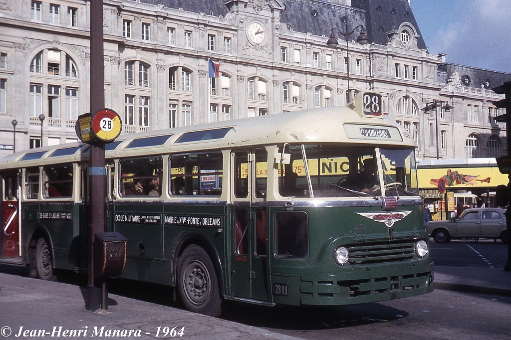 28_jhm-1964-0618---paris-ratp-autobus-chausson_5894541651_o.jpg