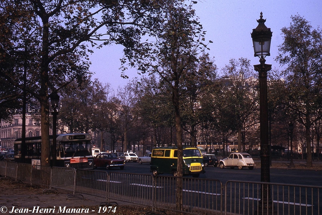 28_jhm-1974-1399---france-paris-ratp-autobus_11308394083_o.jpg