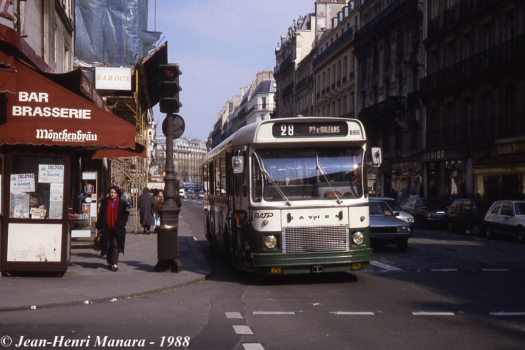 28_jhm-1988-0092---france-paris-ratp-autobus_16870614501_o.jpg - © Jean-Henri Manara - Merci à Jean-Henri Manara
