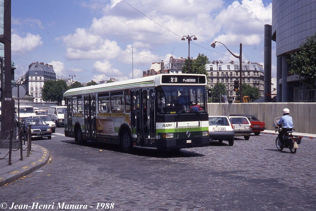 29_jhm-1988-0224---france-paris-ratp-autobus_16251793693_o.jpg - © Jean-Henri Manara - Merci à Jean-Henri Manara