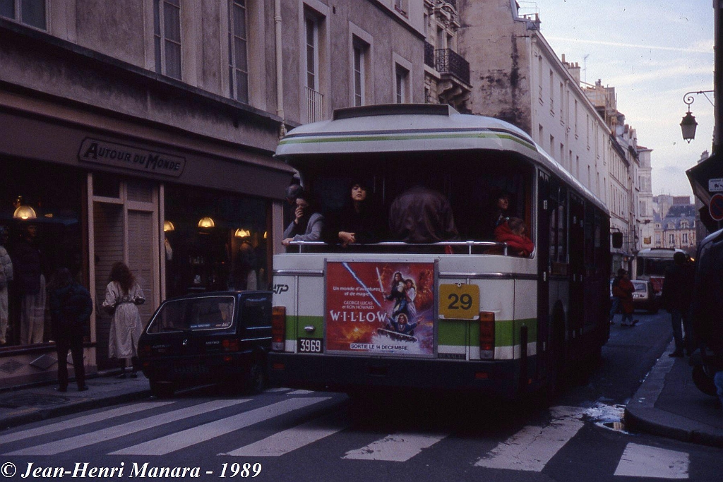 29_jhm-1989-0008---france-paris-ratp-autobus_17019688995_o.jpg - © Jean-Henri Manara - Merci à Jean-Henri Manara