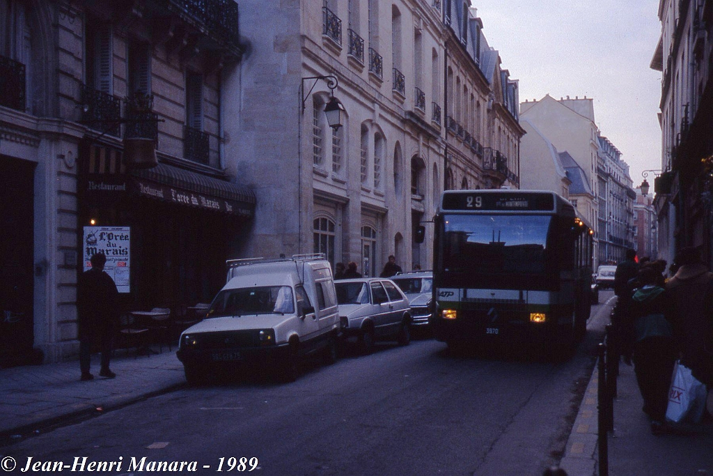 29_jhm-1989-0009---france-paris-ratp-autobus_17018247242_o.jpg - © Jean-Henri Manara - Merci à Jean-Henri Manara