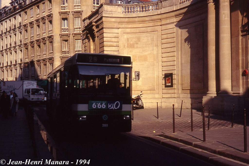 29_jhm-1994-0257---france-paris-ratp-autobus_20216500453_o.jpg - © Jean-Henri Manara - Merci à Jean-Henri Manara