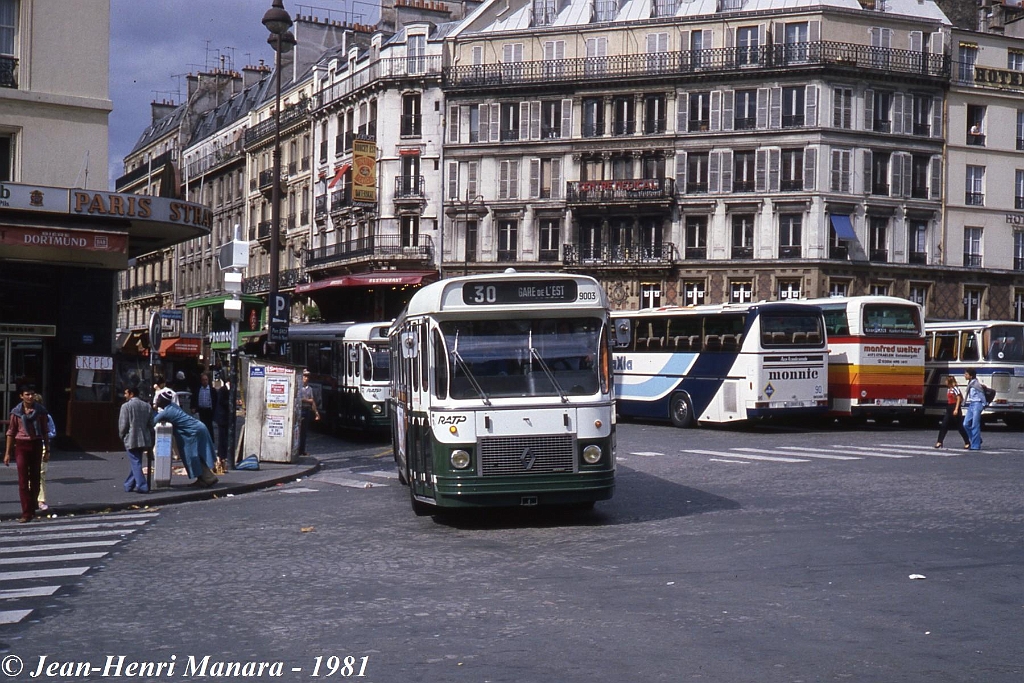 30_jhm-1981-2332---france-paris-ratp-autobus_15048674914_o.jpg