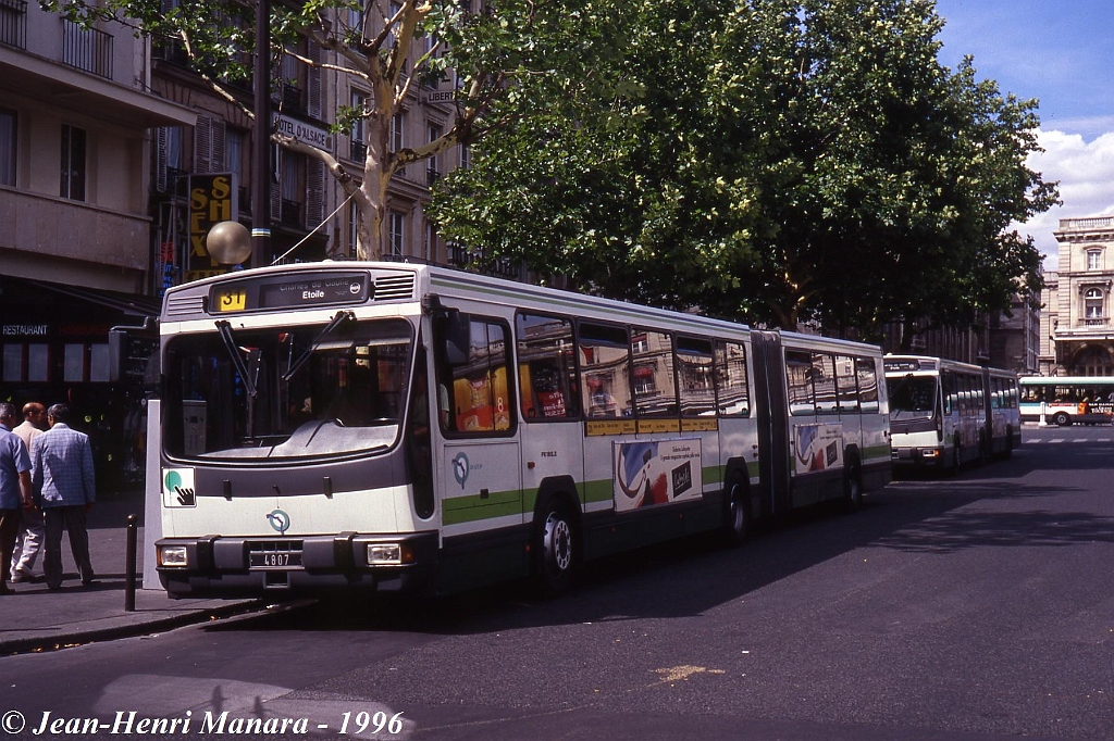31_jhm-1996-0435---france-paris-ratp-autobus_21012038219_o.jpg - © Jean-Henri Manara - Merci à Jean-Henri Manara