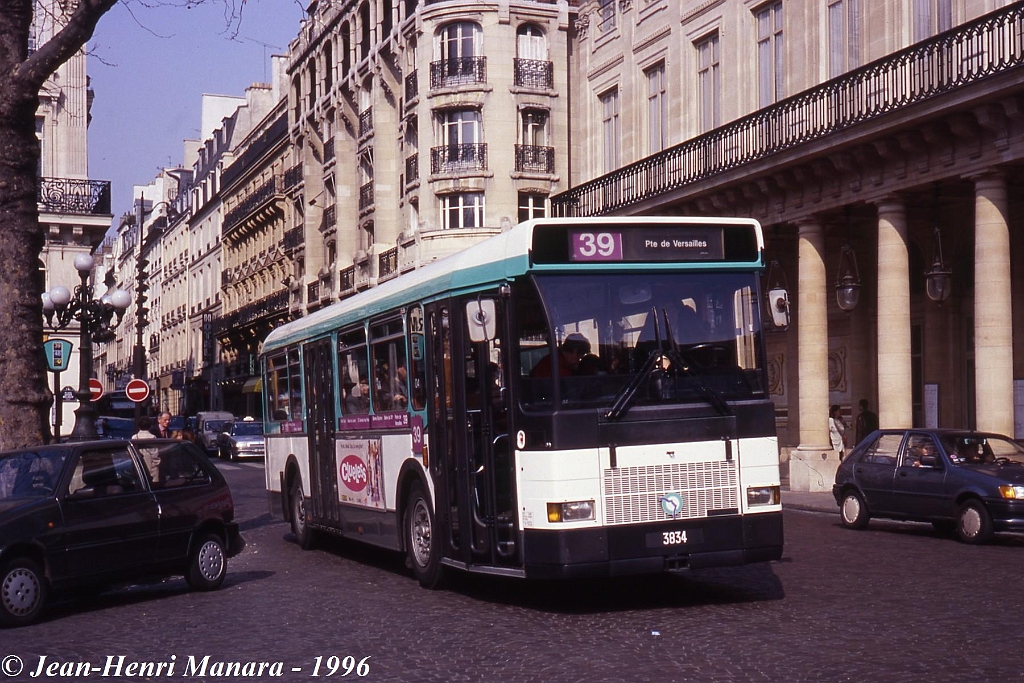 39_jhm-1996-0093---france-paris-ratp-autobus_21172469936_o.jpg - © Jean-Henri Manara - Merci à Jean-Henri Manara