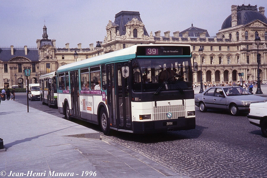 39_jhm-1996-0416---france-paris-ratp-autobus_21206983841_o.jpg - © Jean-Henri Manara - Merci à Jean-Henri Manara