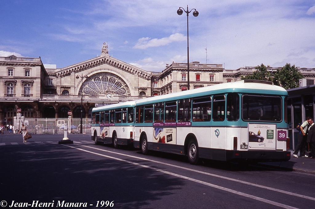 39_jhm-1996-0436---france-paris-ratp-autobus_21206755871_o.jpg - © Jean-Henri Manara - Merci à Jean-Henri Manara