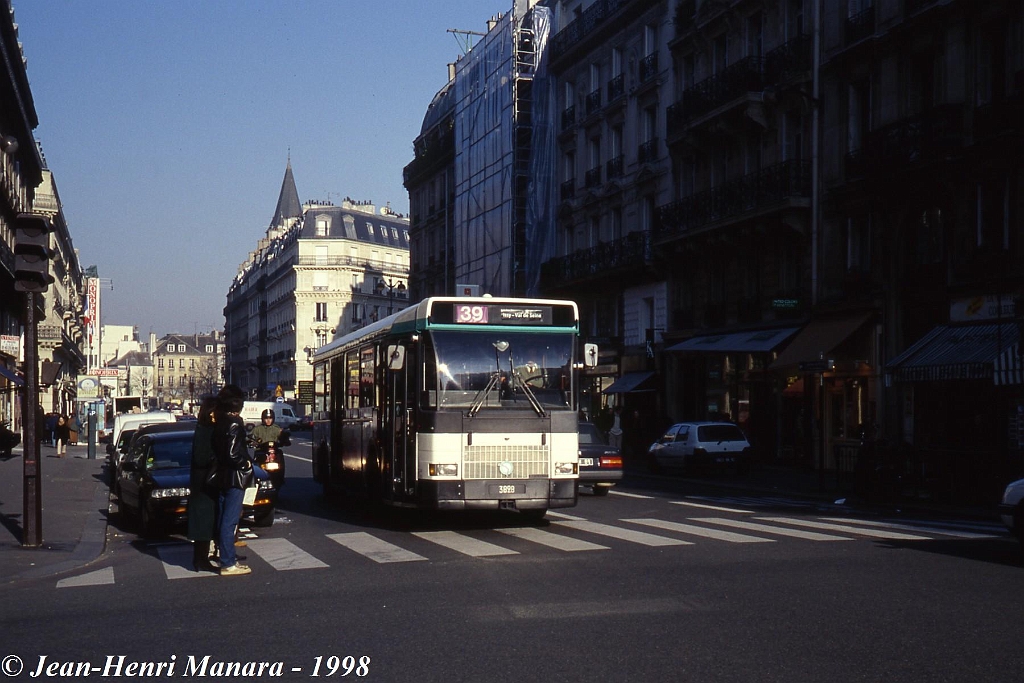 39_jhm-1998-0021---france-paris-ratp-autobus_21568039945_o.jpg - © Jean-Henri Manara - Merci à Jean-Henri Manara