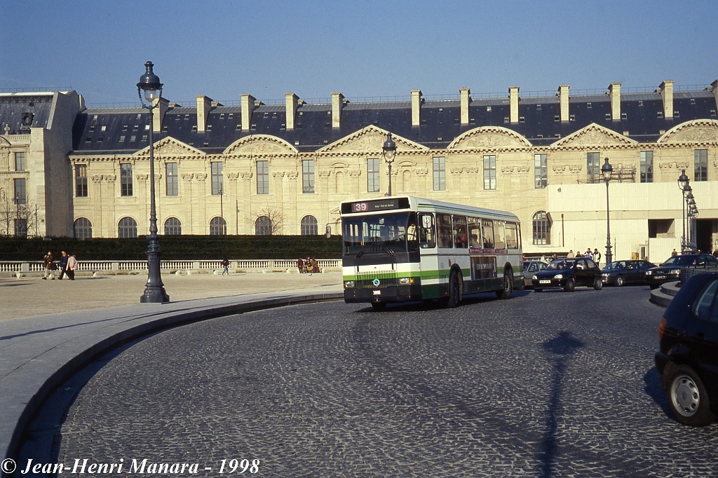 39_jhm-1998-0027---france-paris-ratp-autobus_21379967320_o.jpg - © Jean-Henri Manara - Merci à Jean-Henri Manara