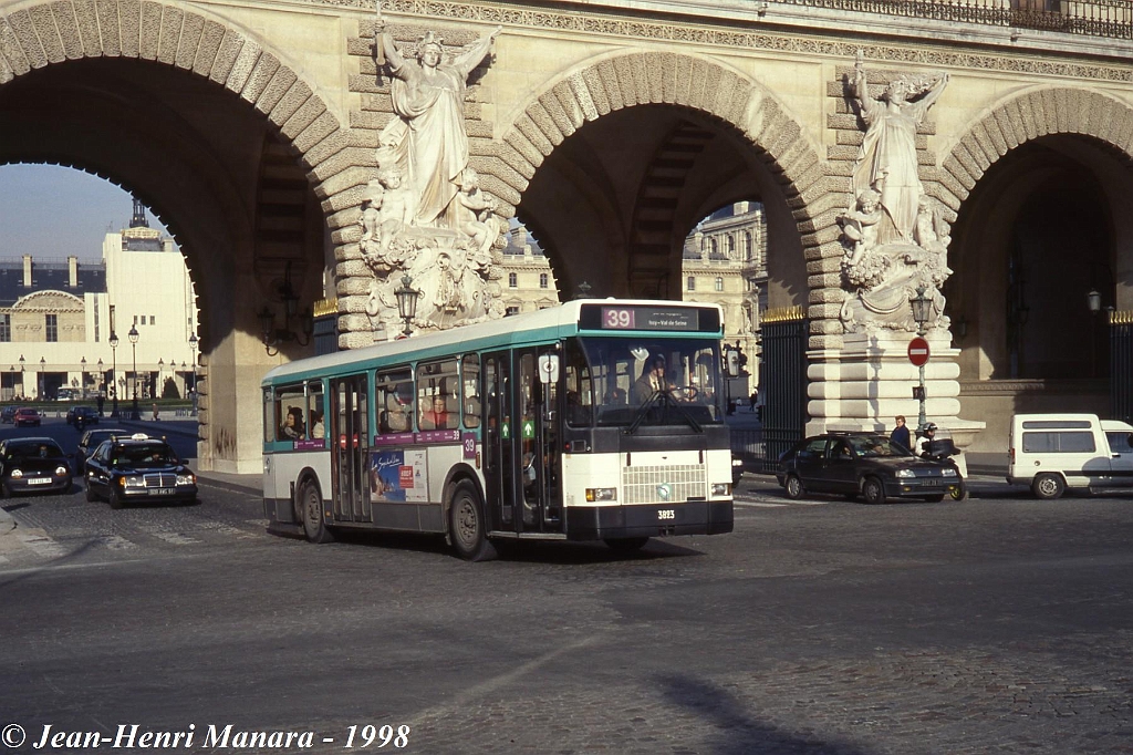 39_jhm-1998-0038---france-paris-ratp-autobus_21568062685_o.jpg - © Jean-Henri Manara - Merci à Jean-Henri Manara