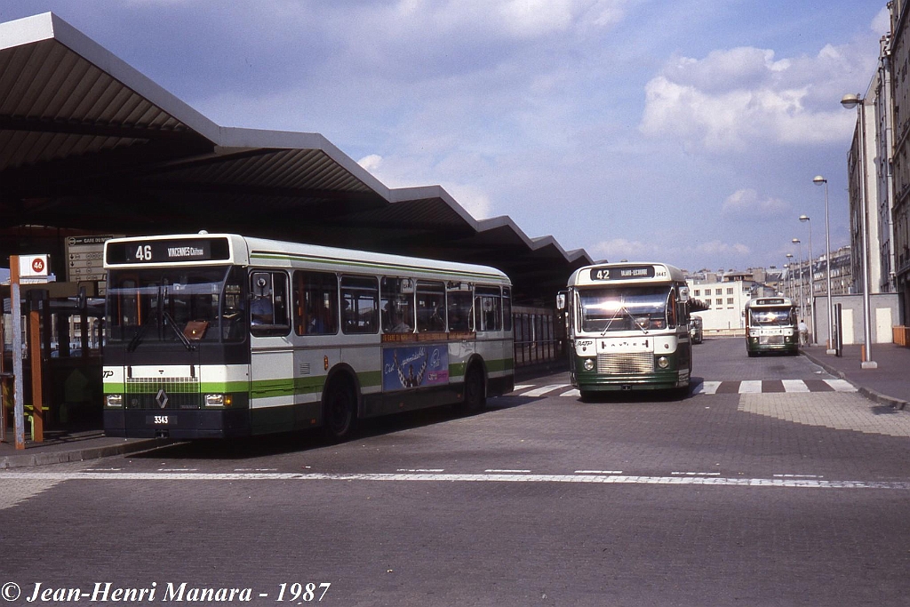 46_jhm-1987-0691_16545950869_o - Copie.jpg