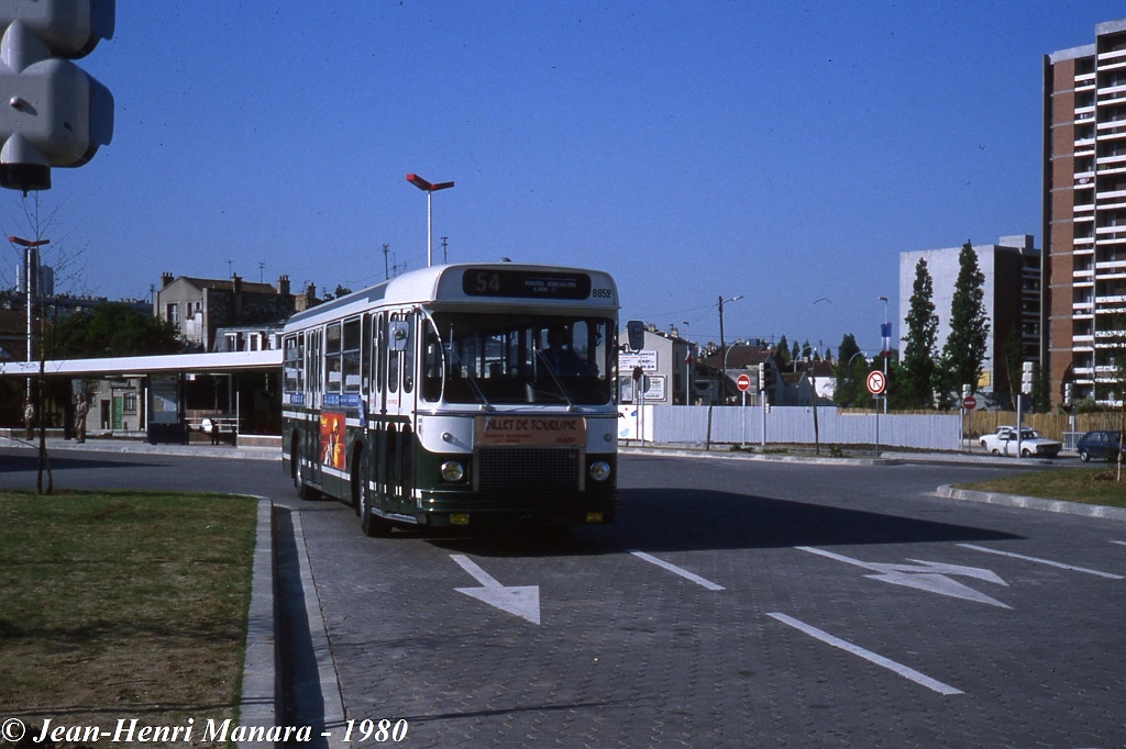 54_jhm-1980-0520---france-paris-ratp-autobus_15306923692_o.jpg