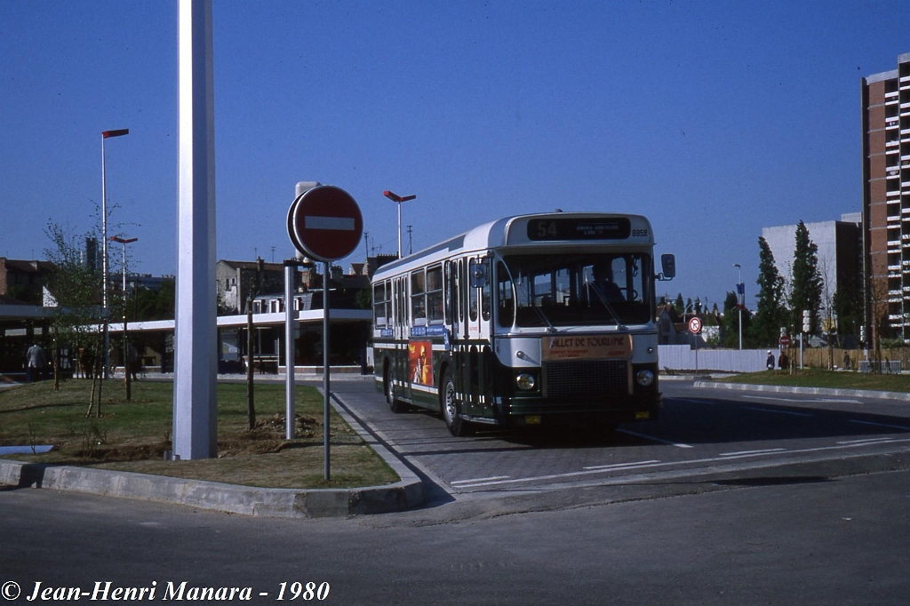 54_jhm-1980-0521---france-paris-ratp-autobus_15304133391_o.jpg