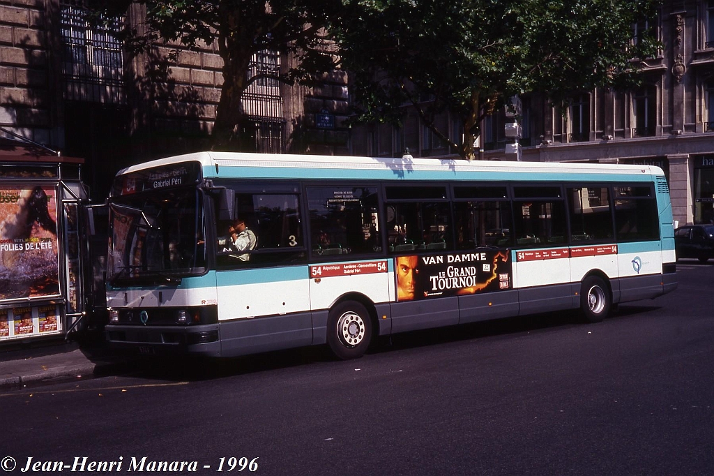 54_jhm-1996-0432---france-paris-ratp-autobus_21172605046_o.jpg