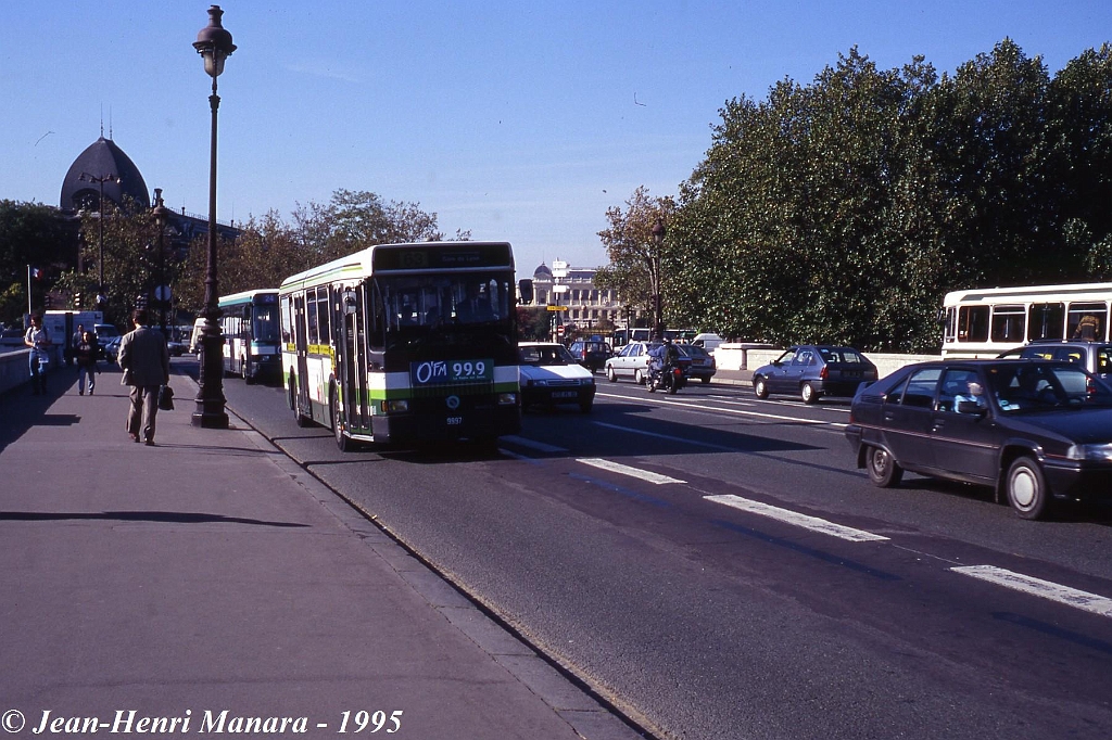 63_jhm-1995-0654---france-paris-ratp-autobus_21017086322_o.jpg