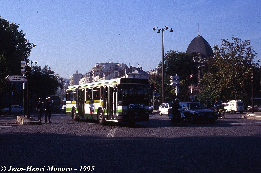 63_jhm-1995-0660---france-paris-ratp-autobus_21034662751_o.jpg