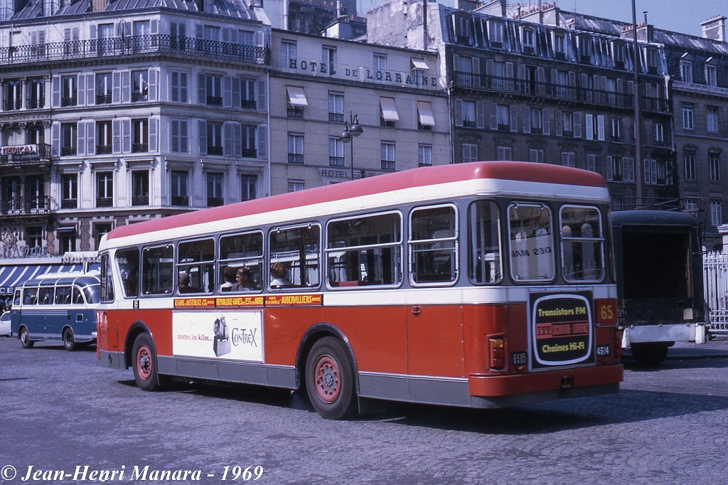 65_jhm-1969-0960---france-paris-ratp-autobus-berliet-pcm-r_9999620843_o.jpg