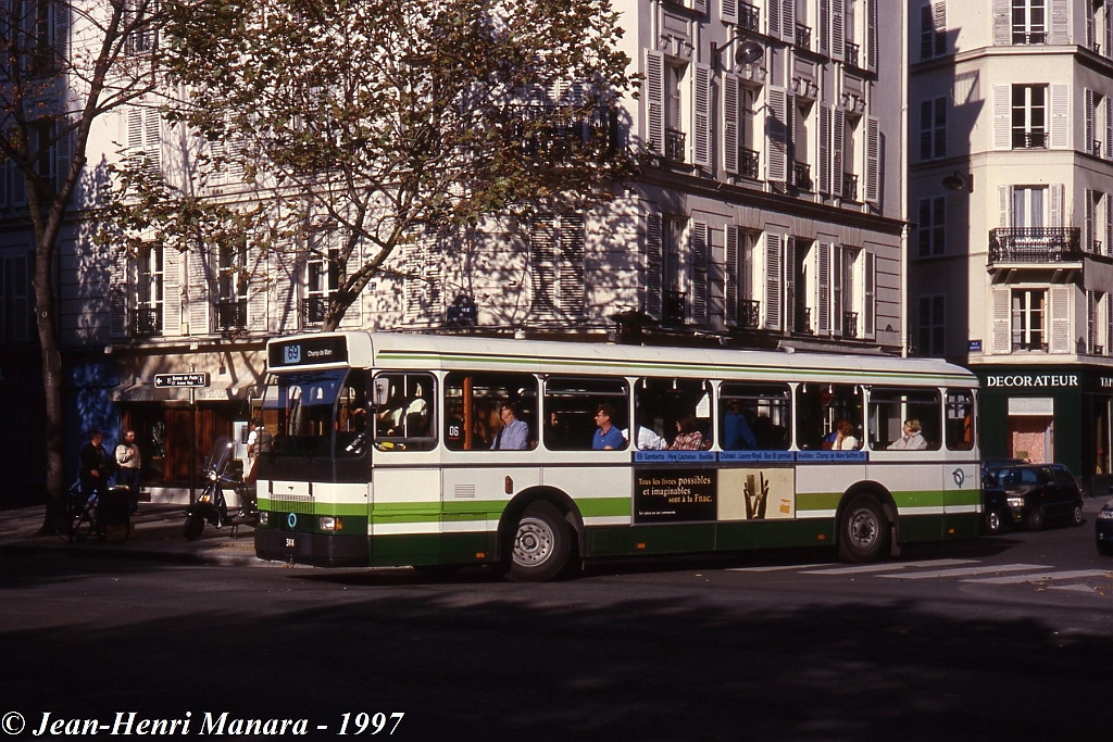 69_jhm-1997-0547---france-paris-ratp-autobus_21380296665_o.jpg - © Jean-Henri Manara - Merci à Jean-Henri Manara