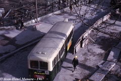 69_jhm-1967-0059---paris-autobus-op5-3-dans-les-travaux-du-tunnel-du-quai-du-louvre_6260130495_o