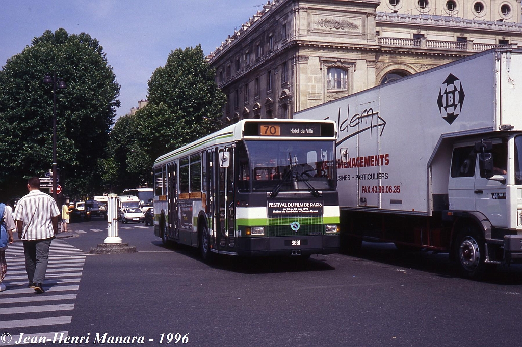 70_jhm-1996-0255---france-paris-ratp-autobus_21188265422_o.jpg
