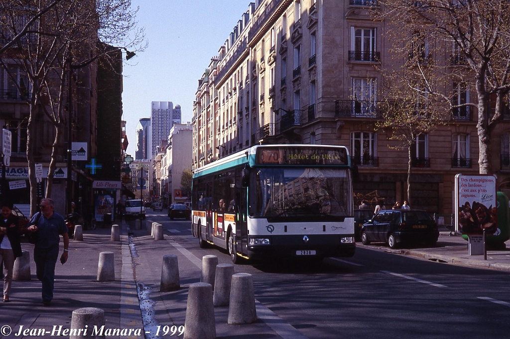 70_jhm-1999-0048---france-paris-ratp-autobus_21539124880_o.jpg